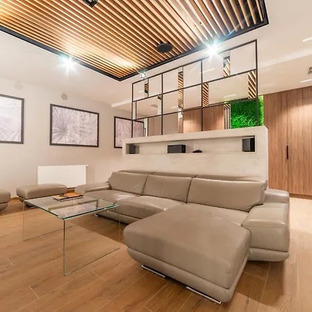 P R A T U M 26 Lägenhet Mikołajki